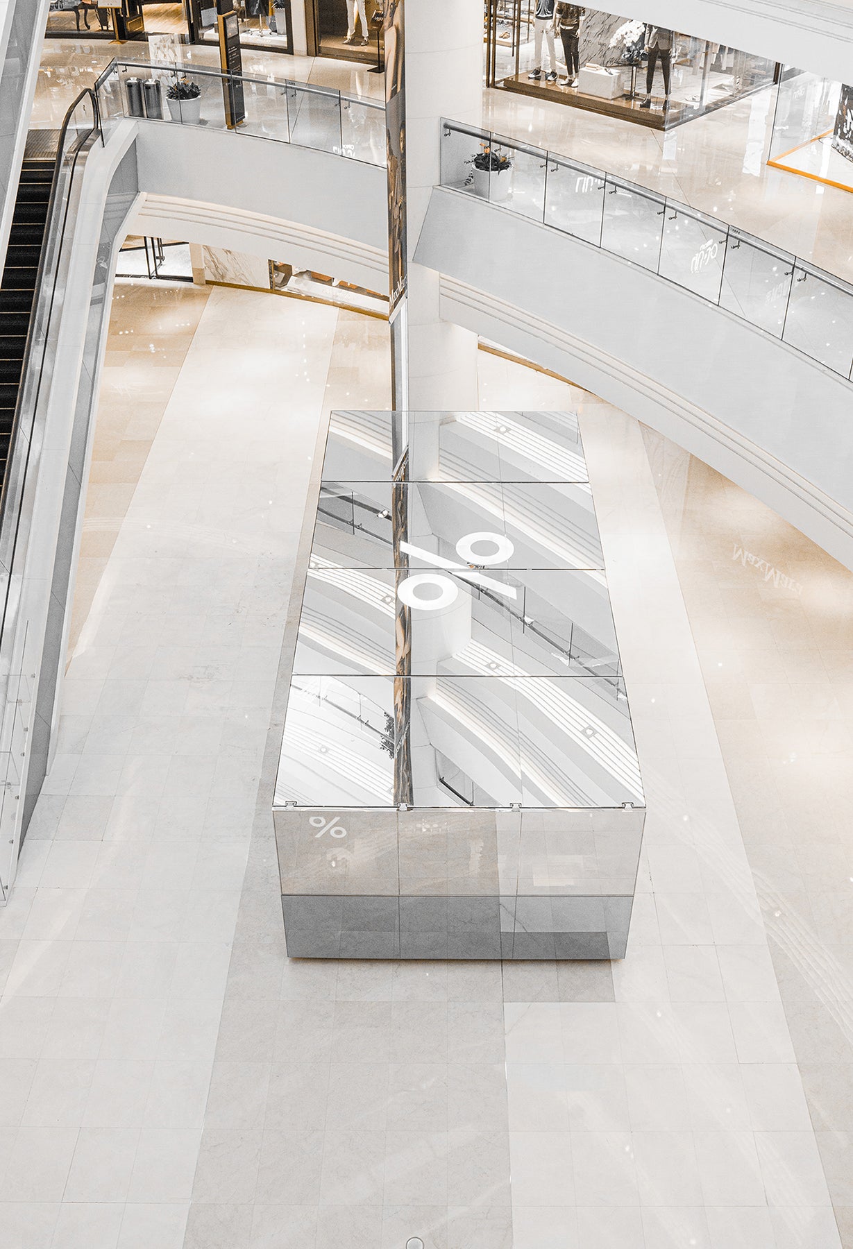 % Arabica Traveling Chameleon Kiosk